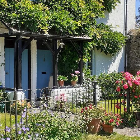 Castell Madoc Cottages Lower Chapel Екстериор снимка